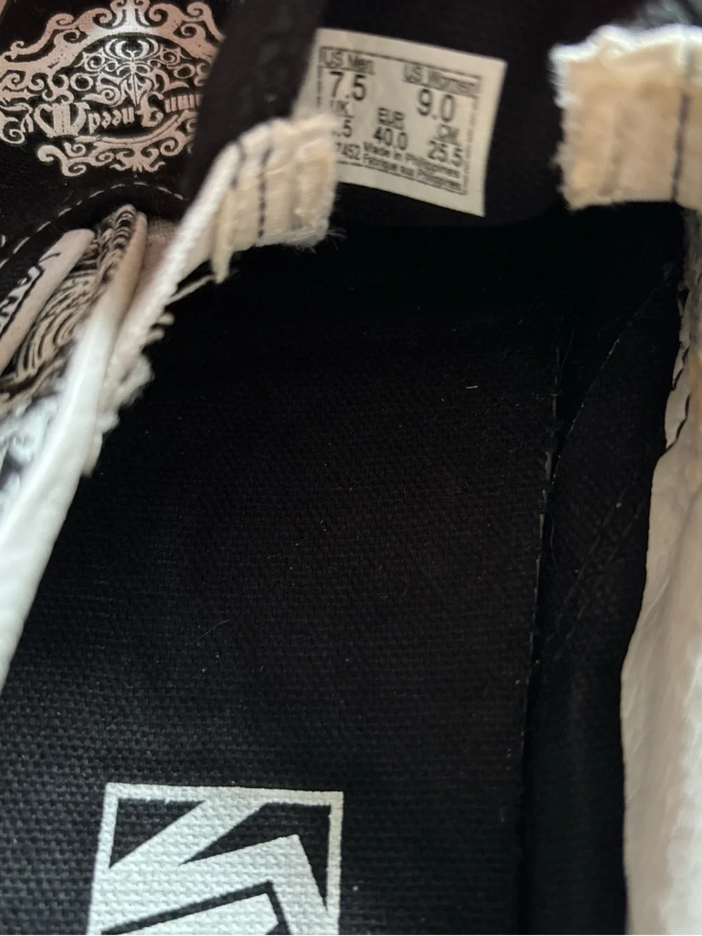 Vans slip on forgotten bones shoes - Picture 7 of 8